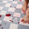 Splashmat Mata ochronnSplashmat Mata ochronna CHESS AZURE. Niebieska mata ochronna dla dziecka - maty ochronne dla niemowalaka - mata do rozszerzania diety. Wegańska mata ochronna wyprodukowana w Polscea CHESS AZURE